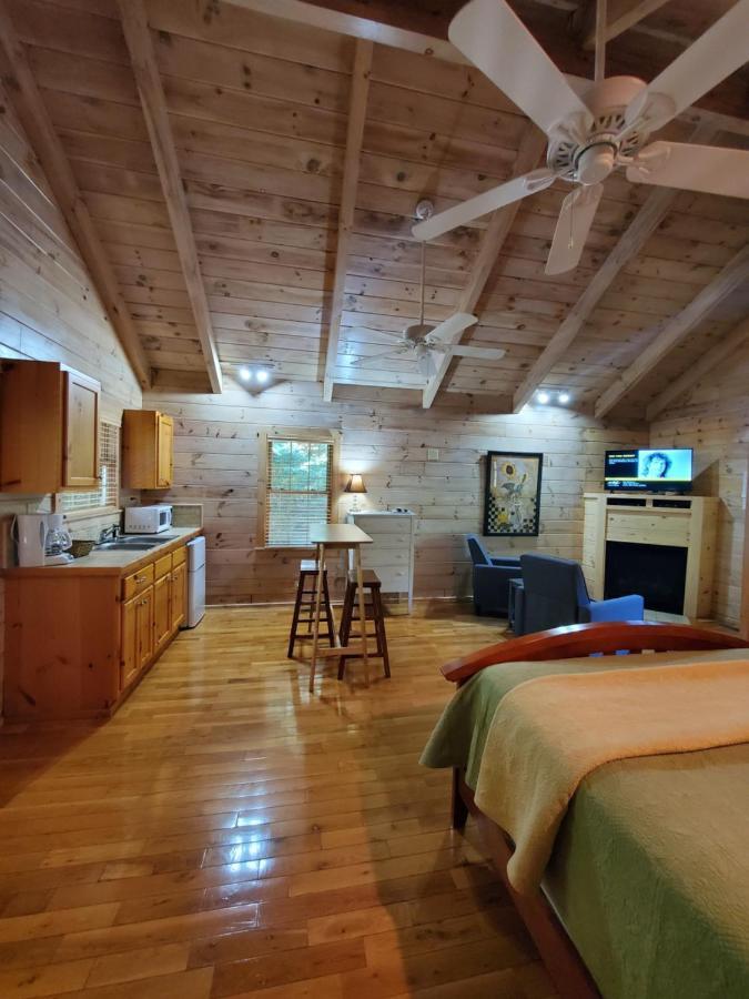 New River Trail Cabins Galax Exterior photo